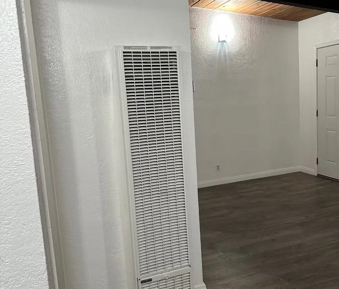 626 66th St - Photo 3 of 10