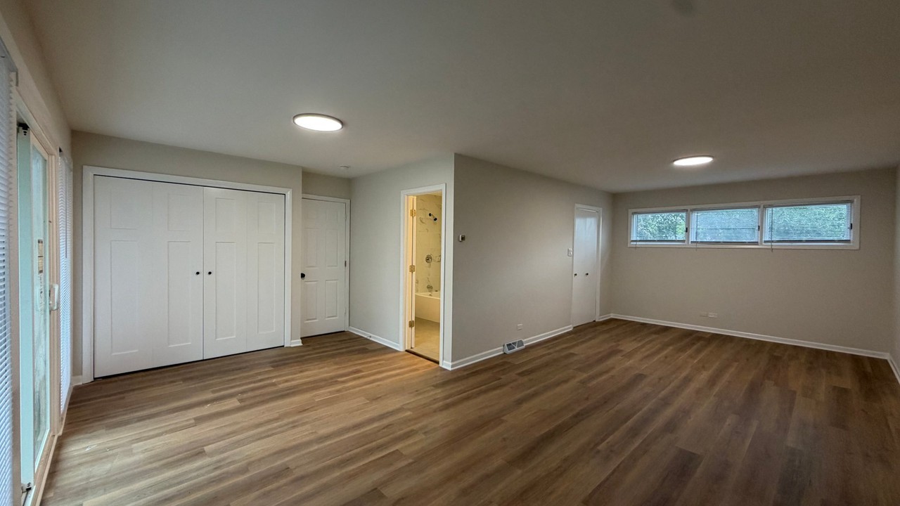 219 N Park Dr - Photo 5 of 13