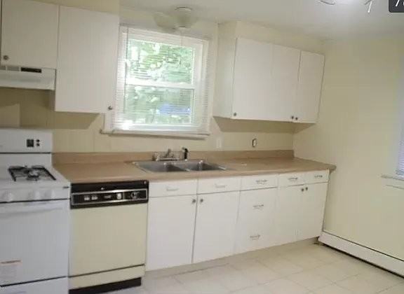 26 Courter Ave - Photo 5 of 5