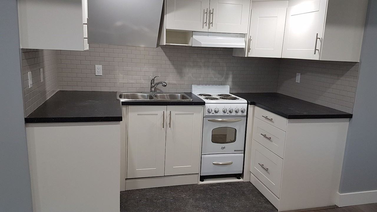 11102 81 Ave Nw - Photo 2 of 9