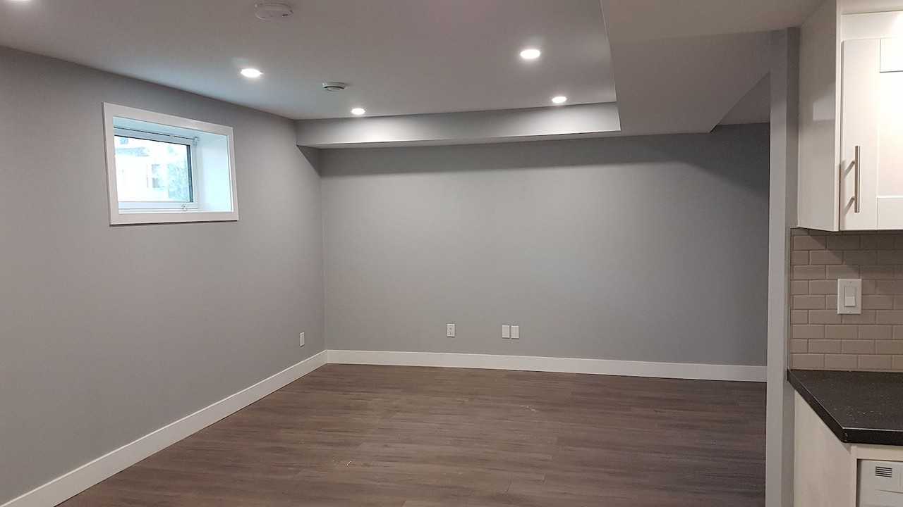 11102 81 Ave Nw - Photo 4 of 9