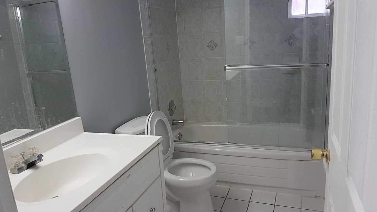 11102 81 Ave Nw - Photo 6 of 9