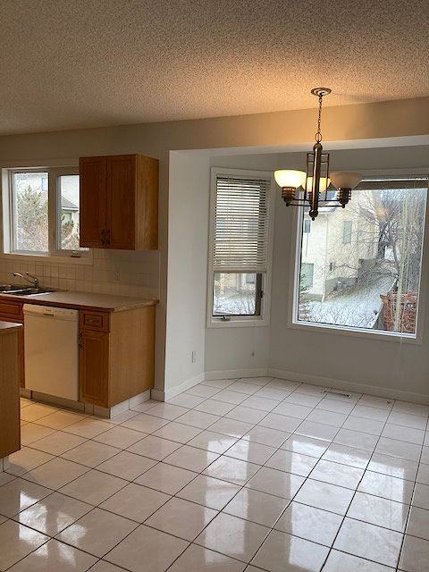 8348 Edgevalley Dr Nw - Photo 5 of 21