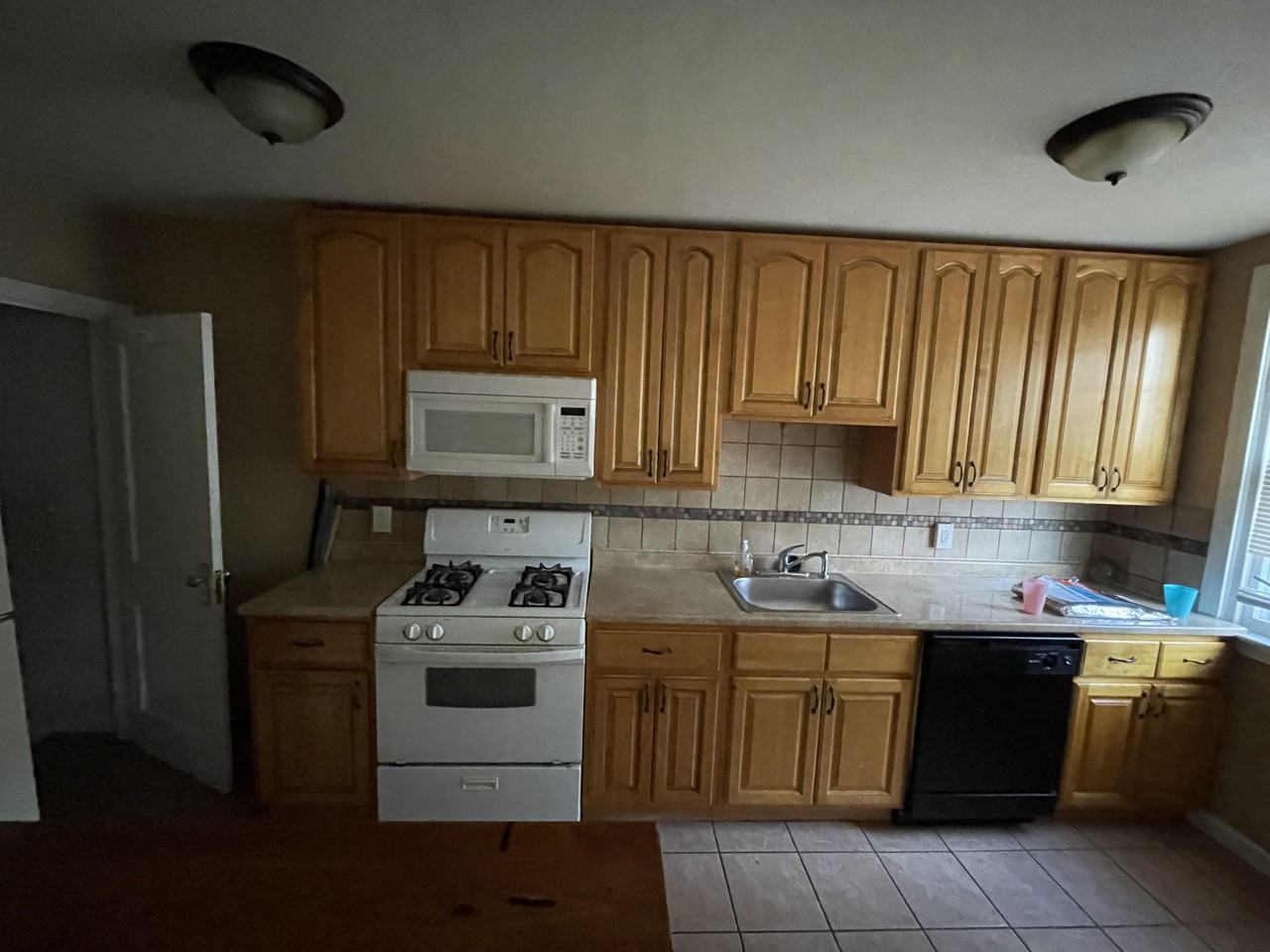 2947 Lardner St #NA - Photo 3 of 15