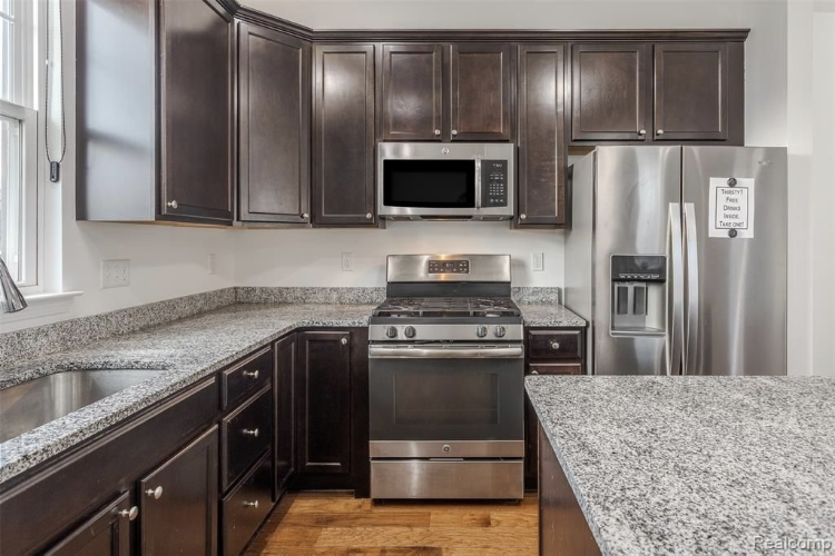 4585 Bradley Cir - Photo 5 of 16