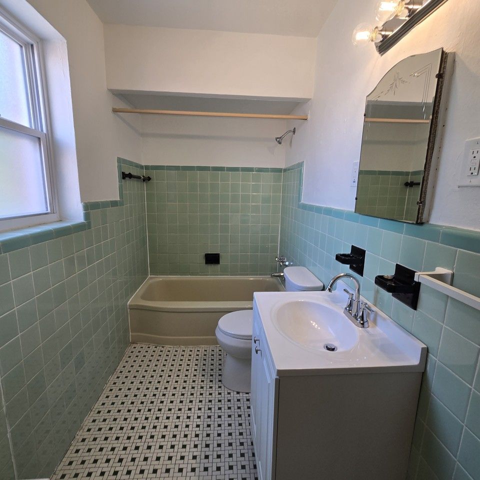 6206 Nagel Ave #2E - Photo 6 of 10