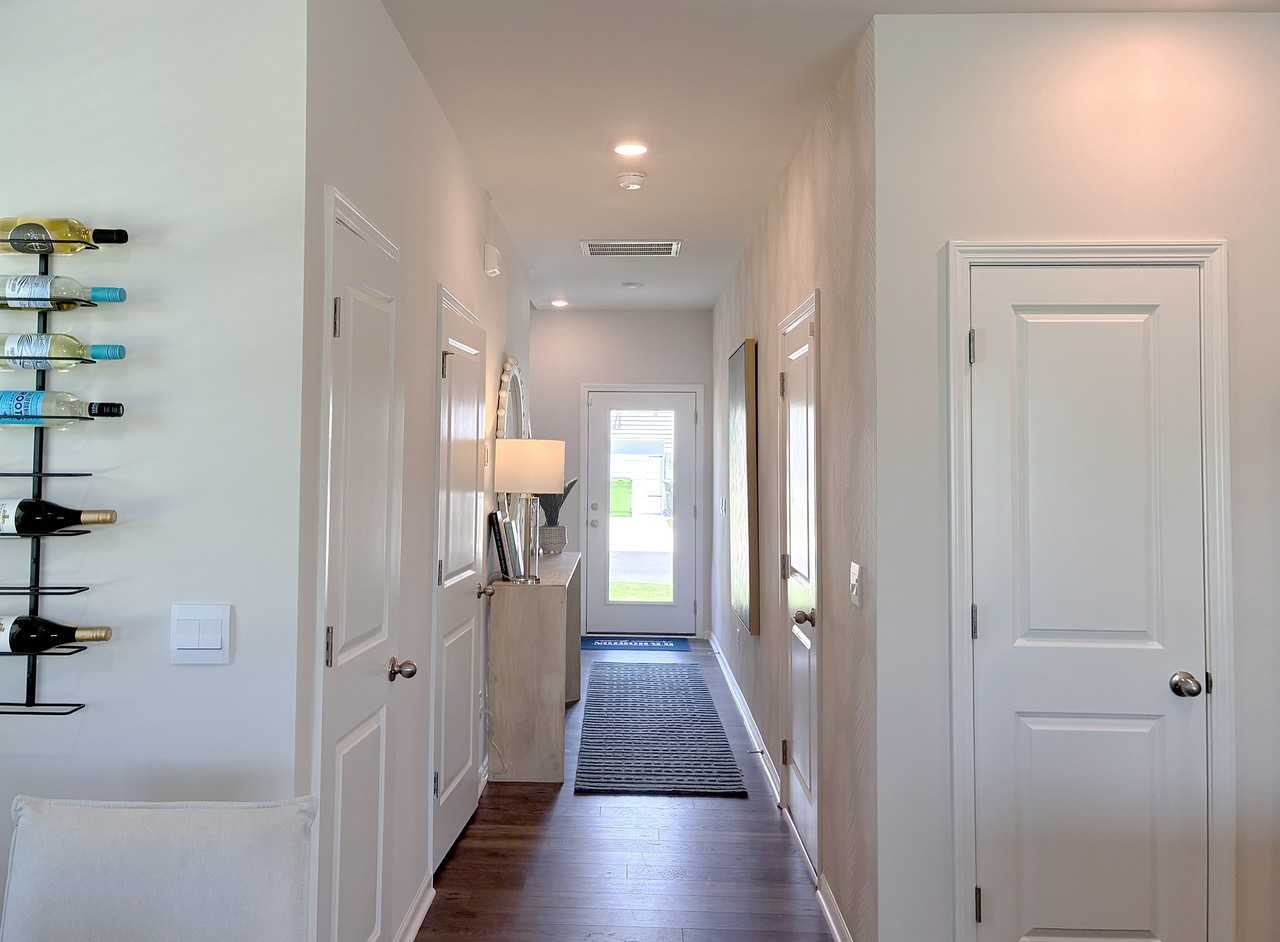 2049 Clock Rd - Photo 7 of 26