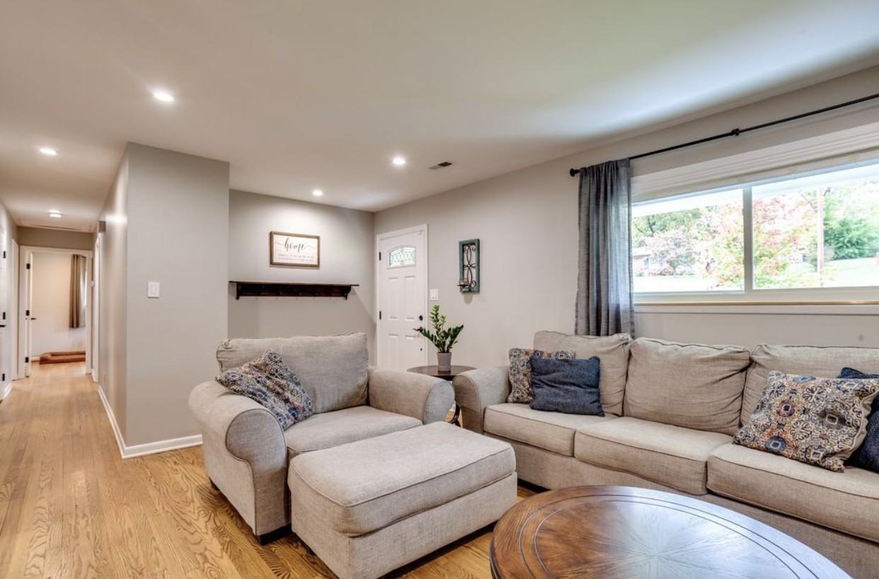7532 Luscombe Dr #NA - Photo 2 of 12