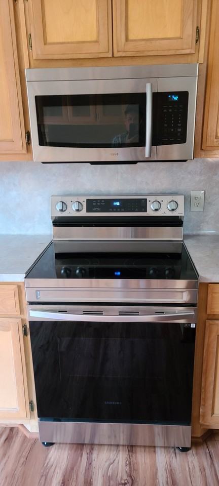 305 North H Street - Photo 2 of 44