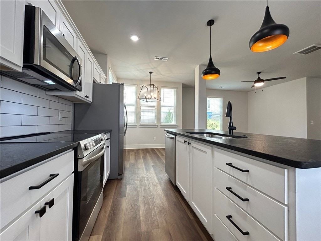 942 S Wichita Ave - Photo 4 of 12