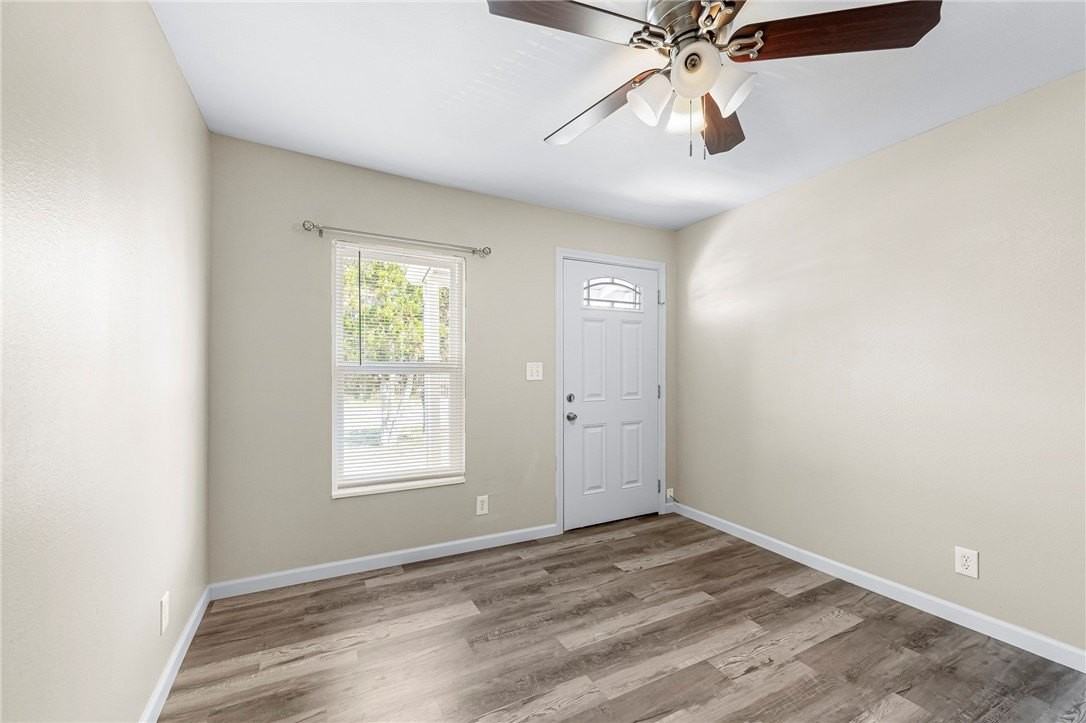 2405 Crews St #2405 - Photo 4 of 15