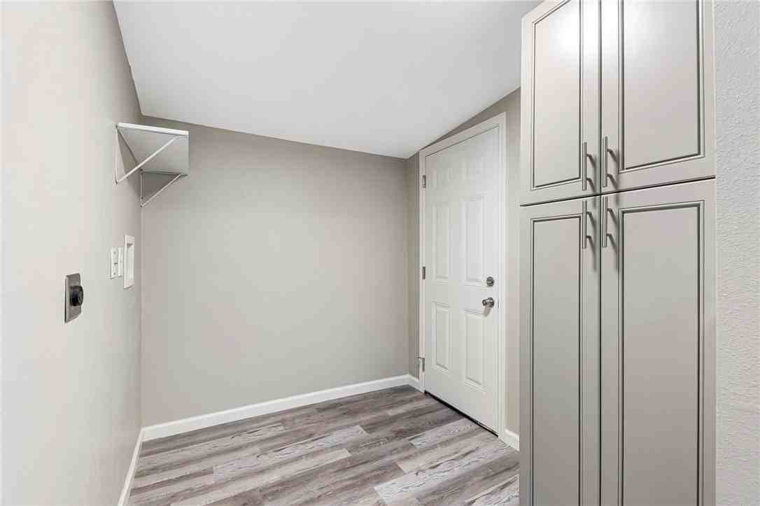 2405 Crews St #2405 - Photo 7 of 15