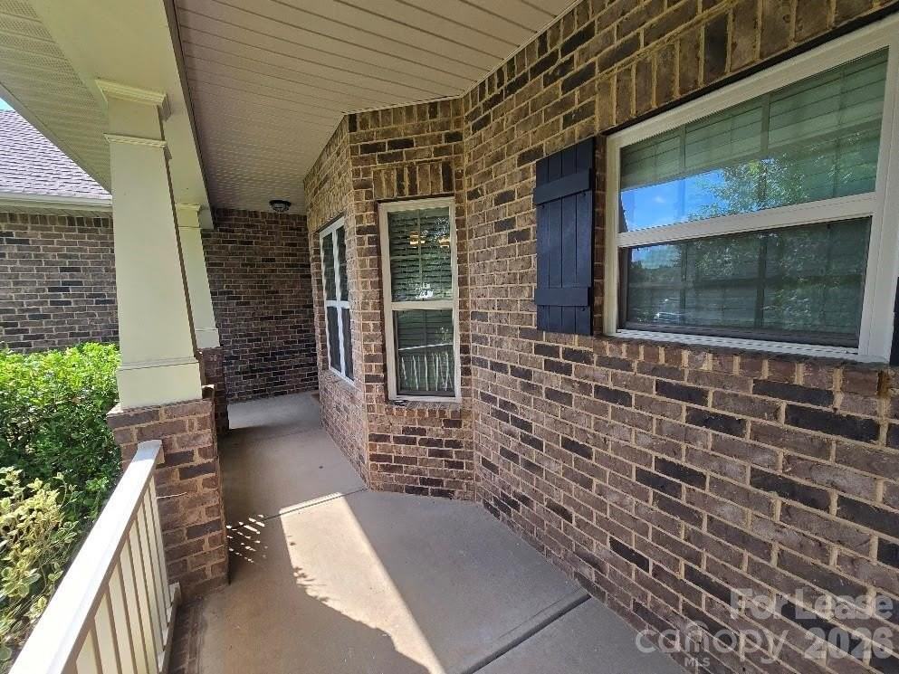 7231 Kenyon Dr - Photo 2 of 8