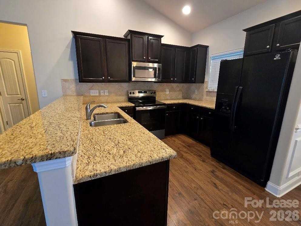 7231 Kenyon Dr - Photo 4 of 8