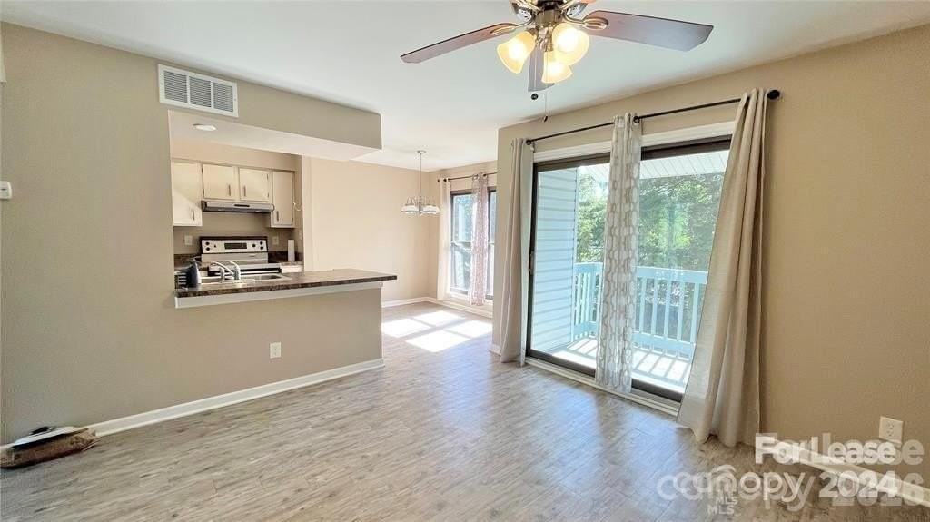11171 Harrowfield Rd - Photo 2 of 11