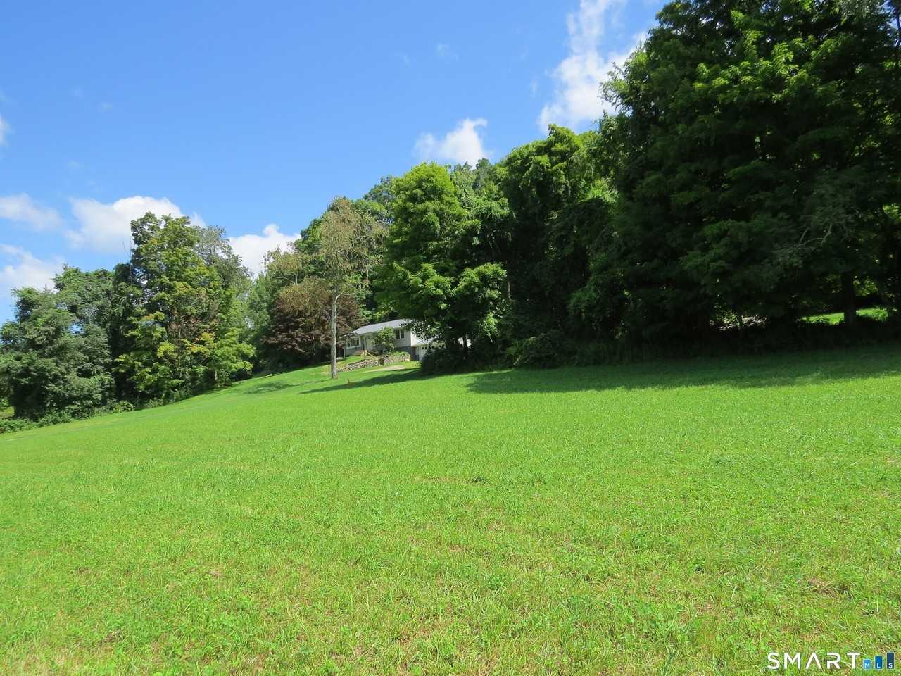 211 Kent Hollow Rd - Photo 2 of 18