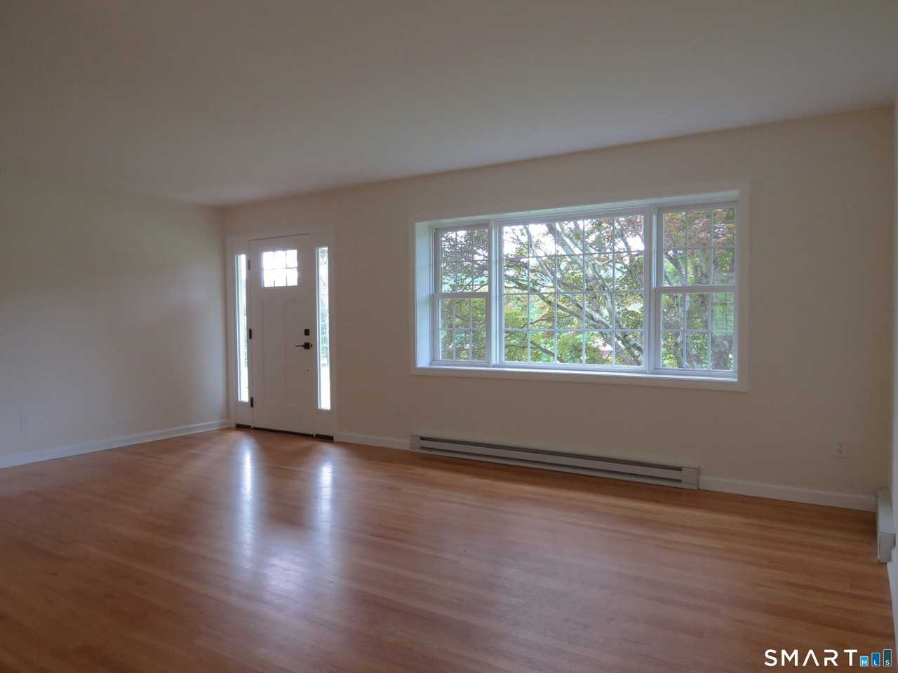 211 Kent Hollow Rd - Photo 3 of 18