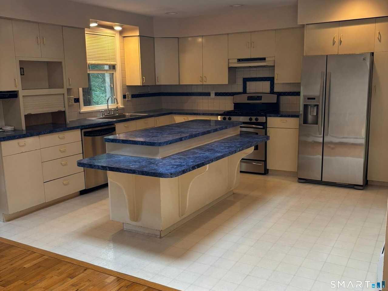 31 Old Hawleyville Rd - Photo 3 of 16