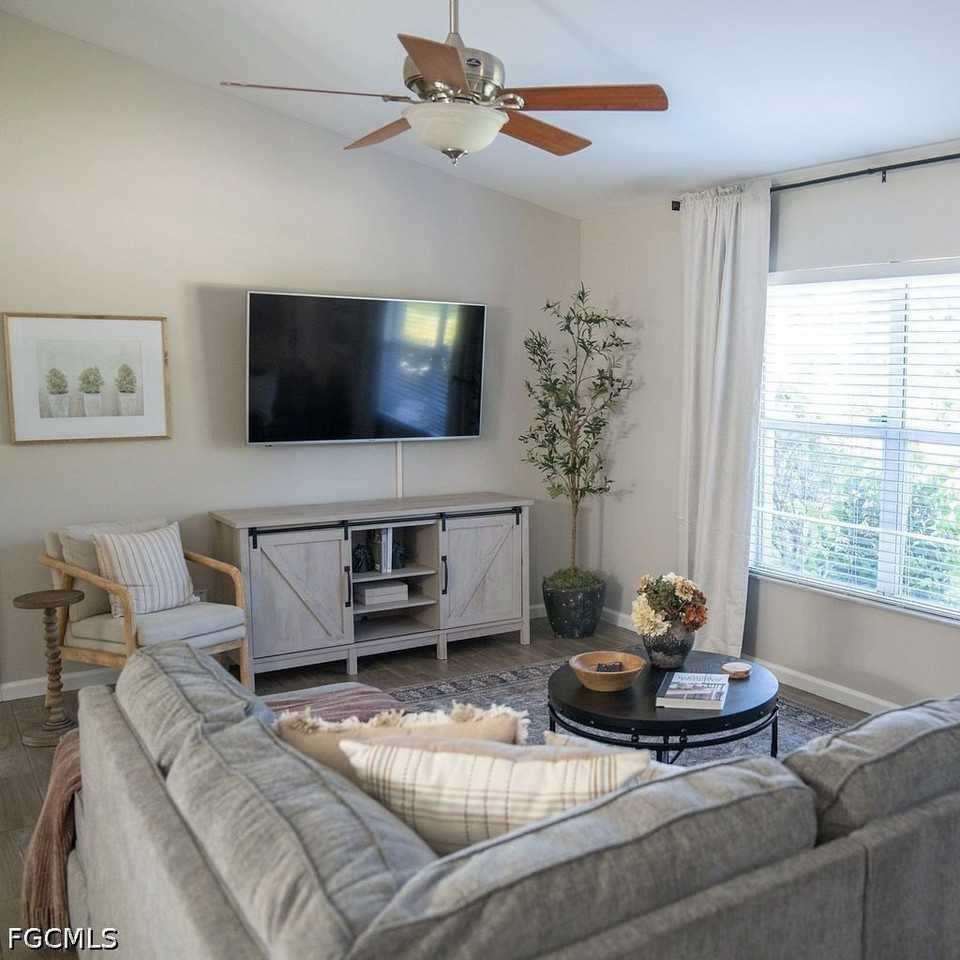 6048 Joplin Ave - Photo 5 of 21