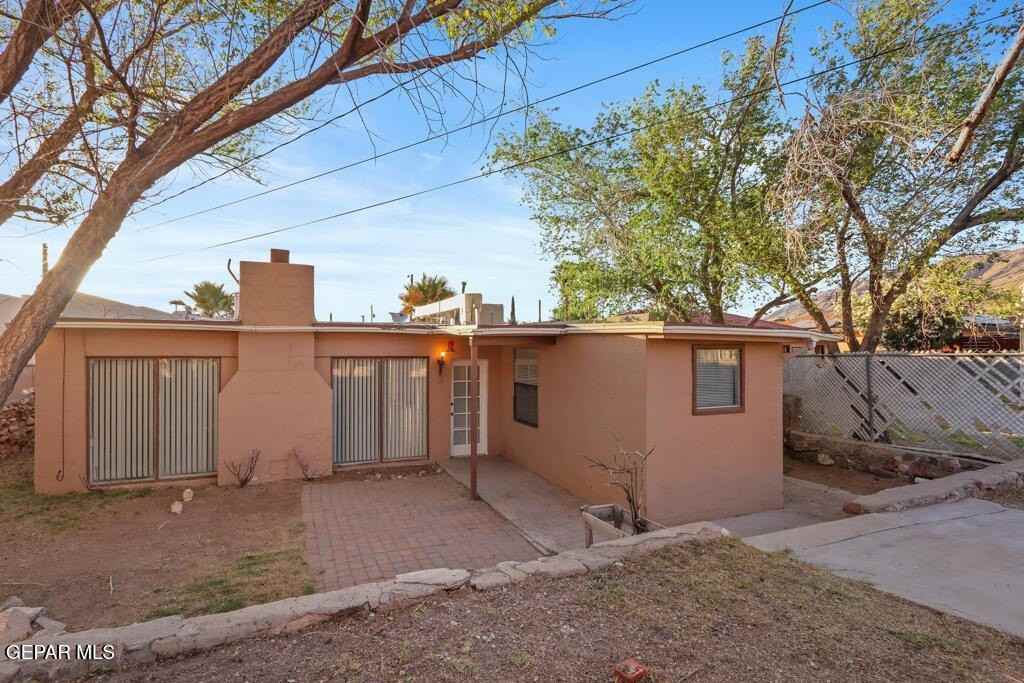 3410 N Stanton St - Photo 2 of 34