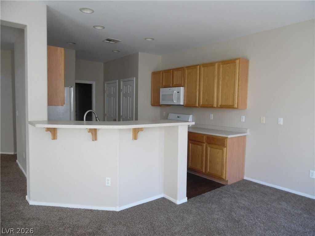 6371 Thunder Gulch Ave - Photo 6 of 21