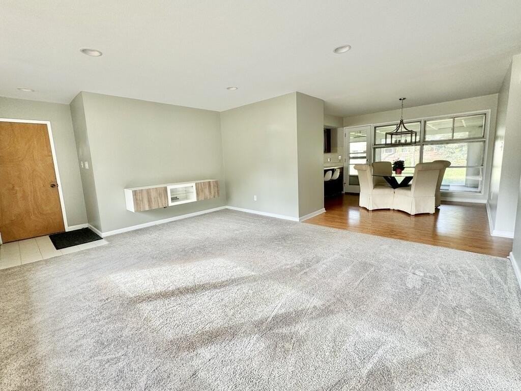 24461 Willow Ln - Photo 3 of 23