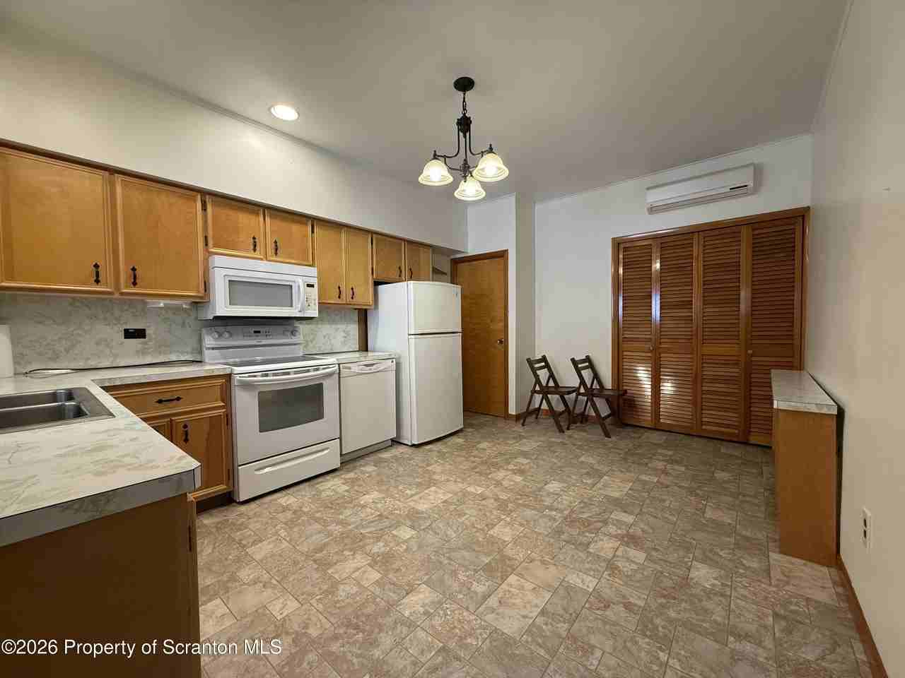 423 Keystone Ave #1 - Photo 2 of 13