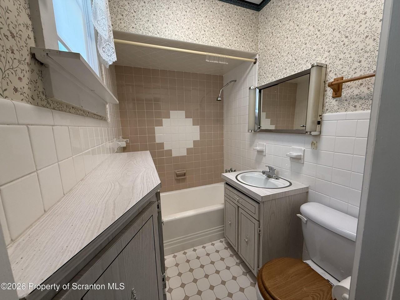423 Keystone Ave #1 - Photo 7 of 13
