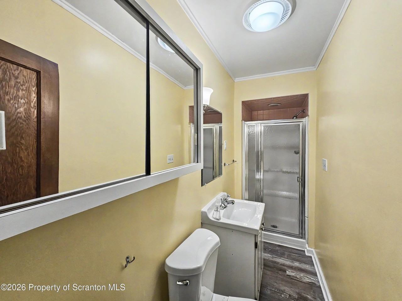 132 Smith St #1stFL - Photo 4 of 12