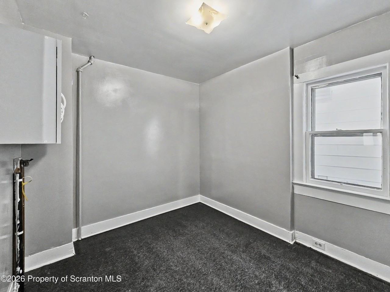 132 Smith St #1stFL - Photo 5 of 12
