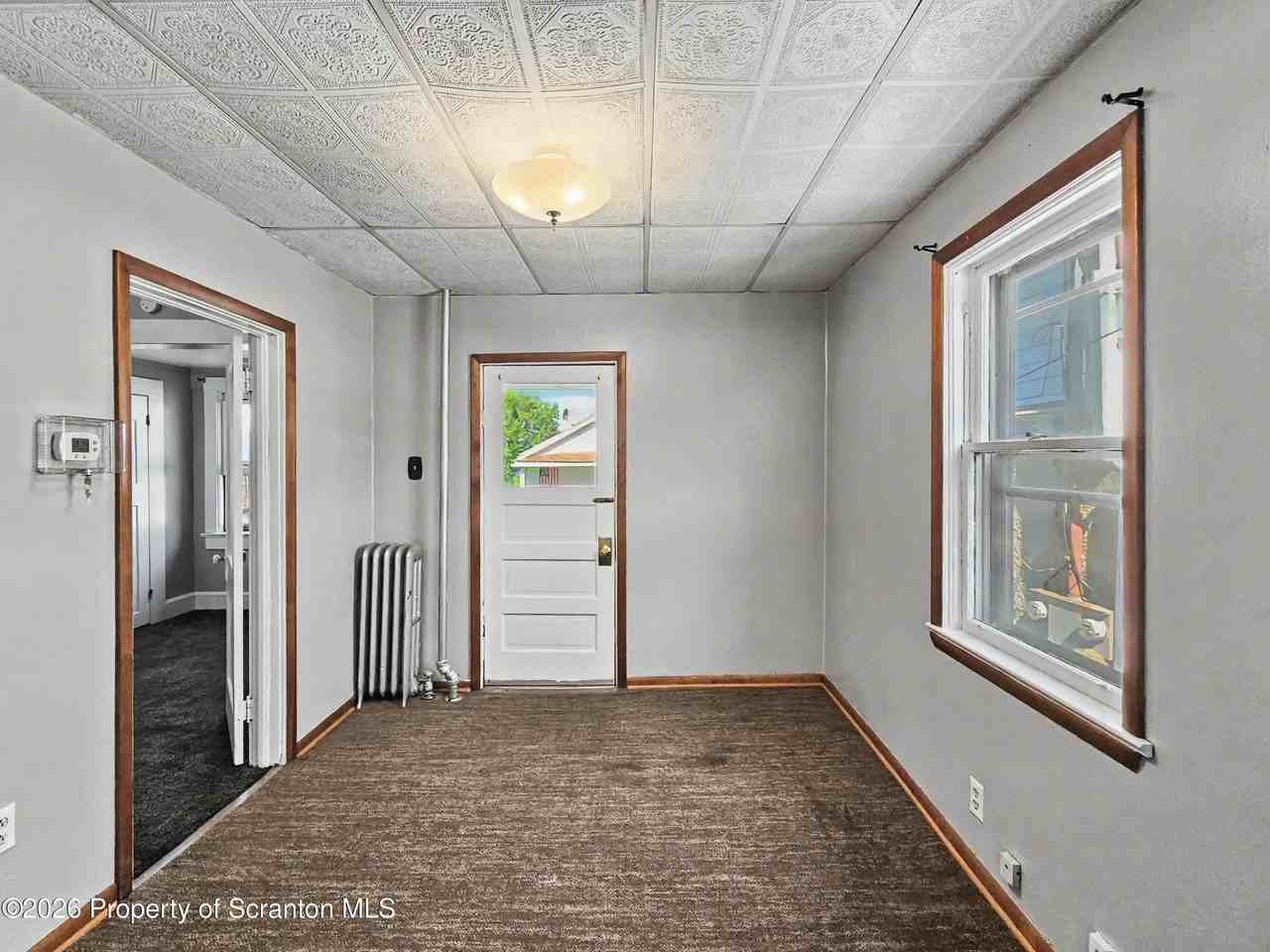132 Smith St #1stFL - Photo 6 of 12