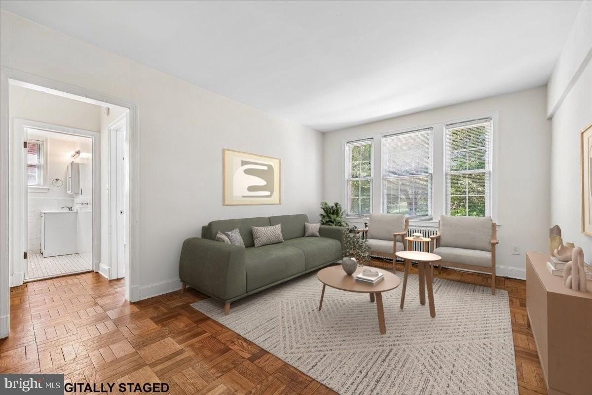 4481 Macarthur Blvd Nw - Photo 2 of 22
