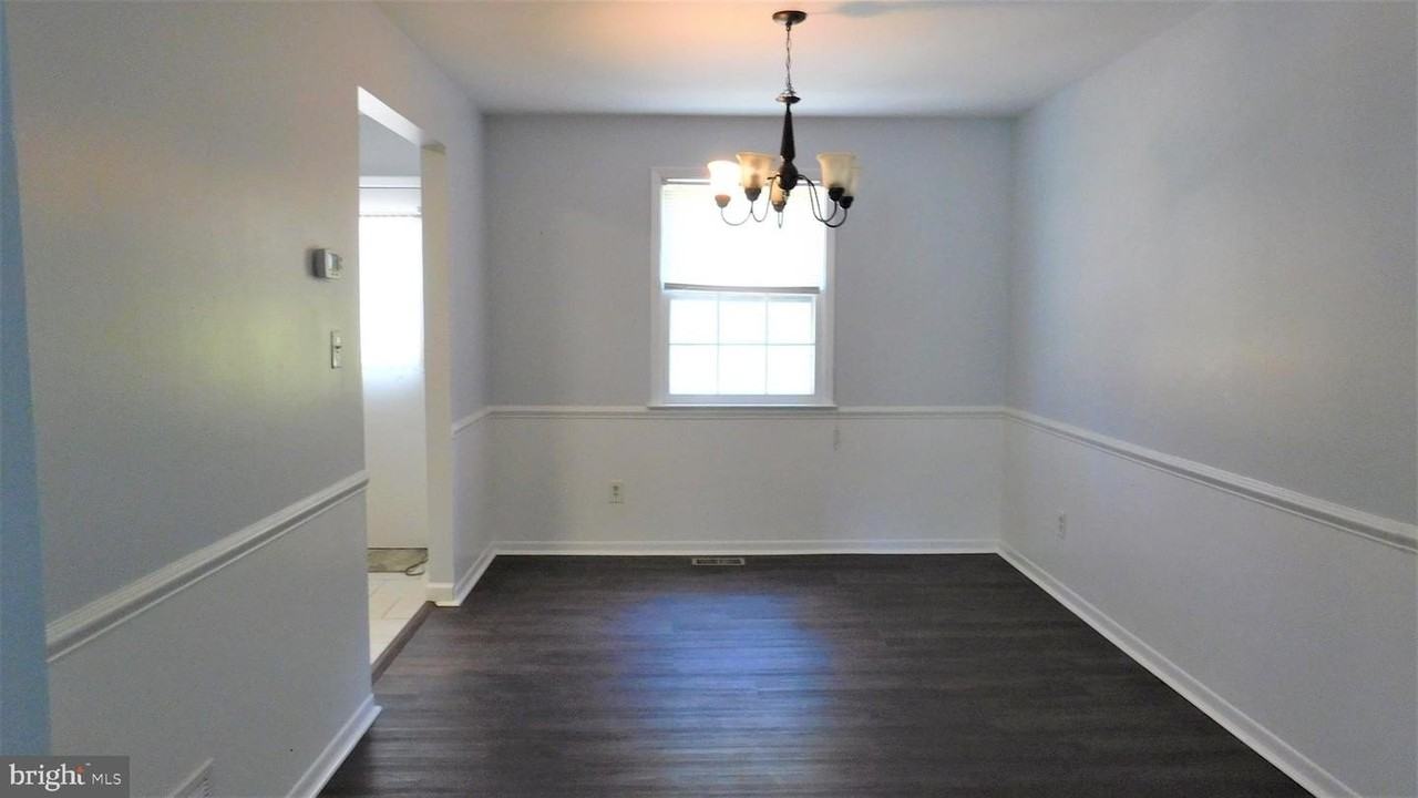 3706 Double Rock Ln - Photo 4 of 21
