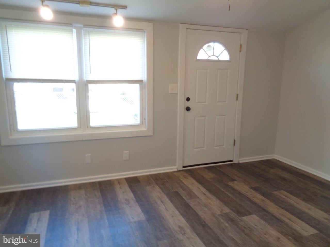 7150 Eastbrook Ave - Photo 2 of 31