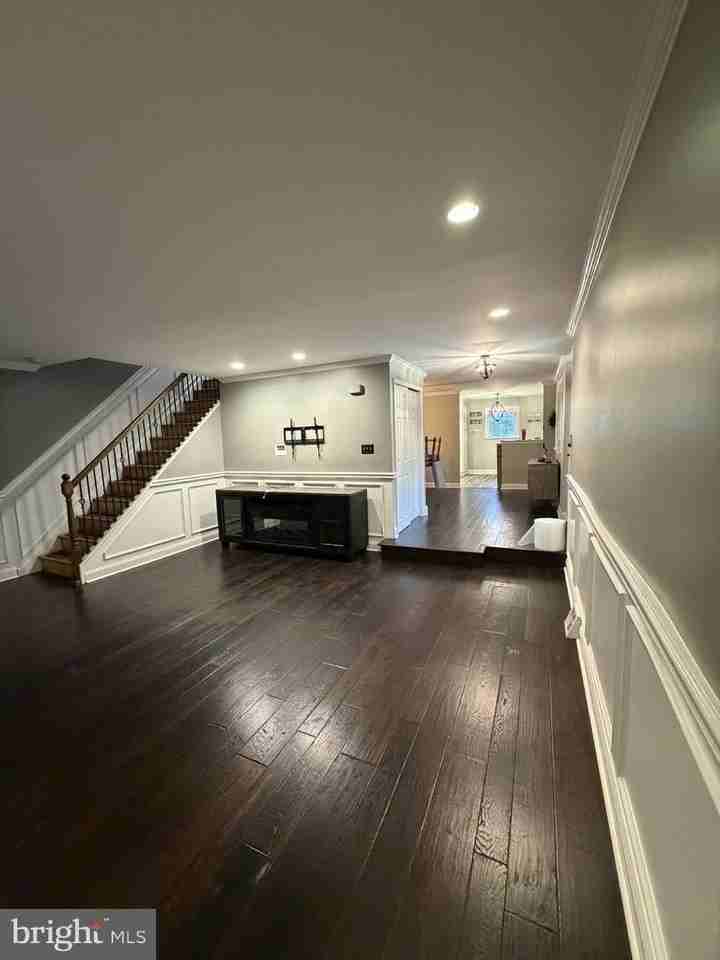 814 Kendrick St - Photo 3 of 35