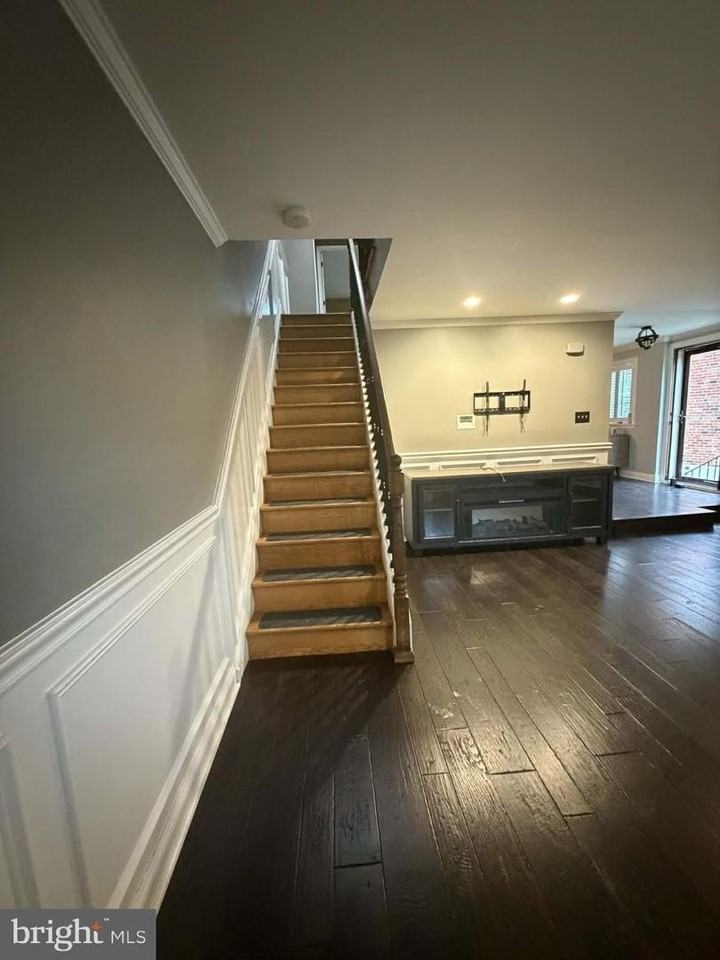 814 Kendrick St - Photo 6 of 35