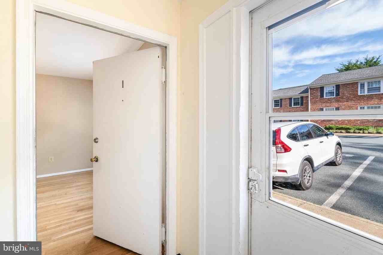 2417 Barracks Pl - Photo 3 of 34