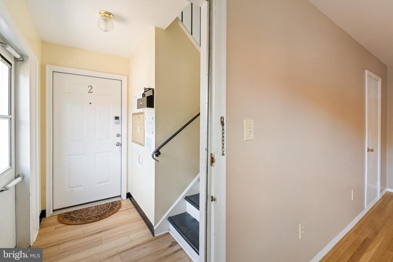 2417 Barracks Pl - Photo 4 of 34