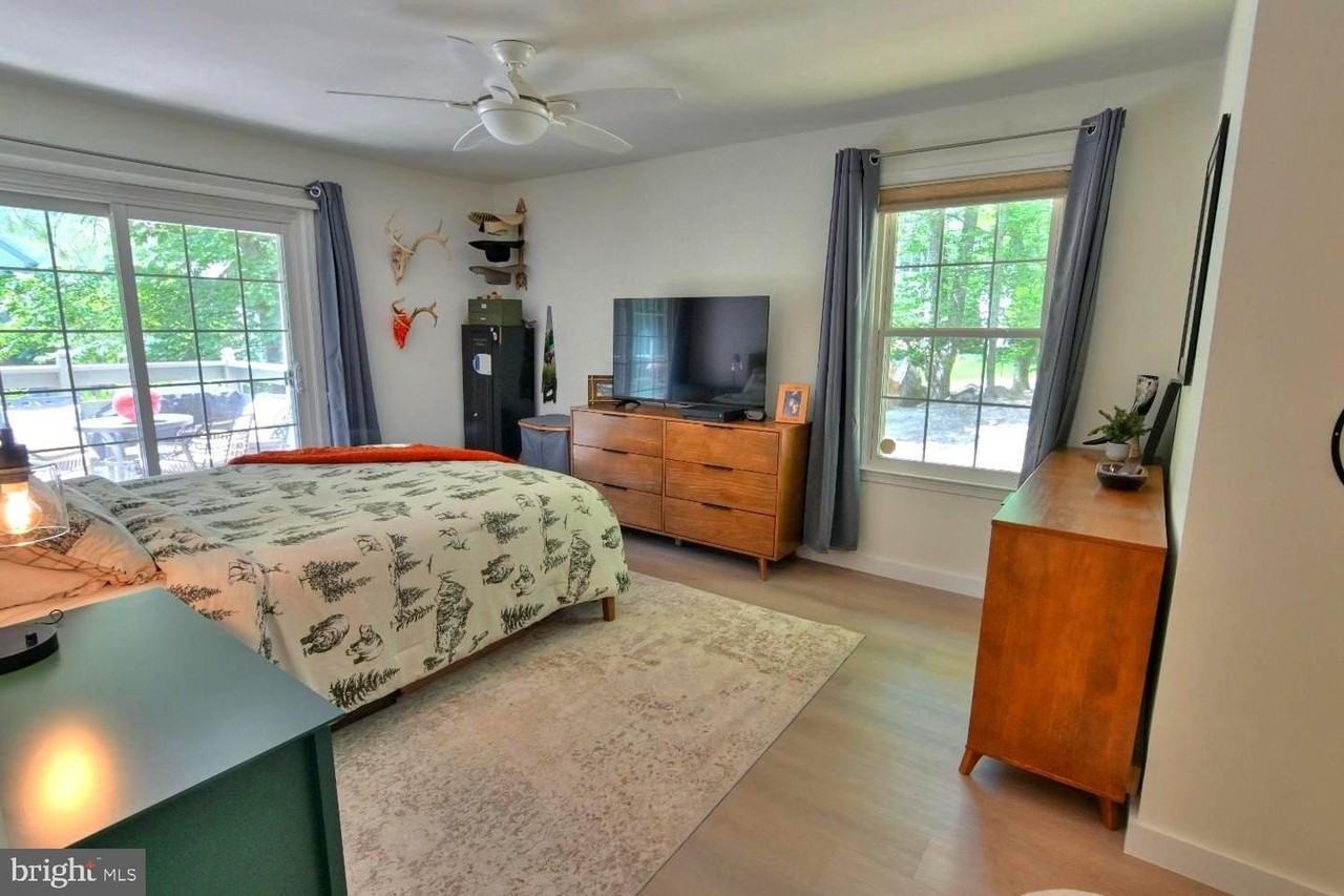 2220 Springwood Dr - Photo 6 of 50