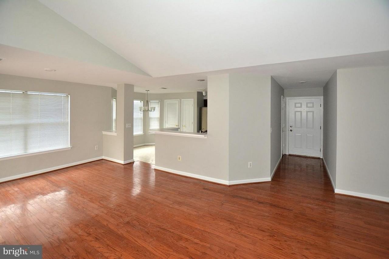 5612 Willoughby Newton Dr - Photo 3 of 43