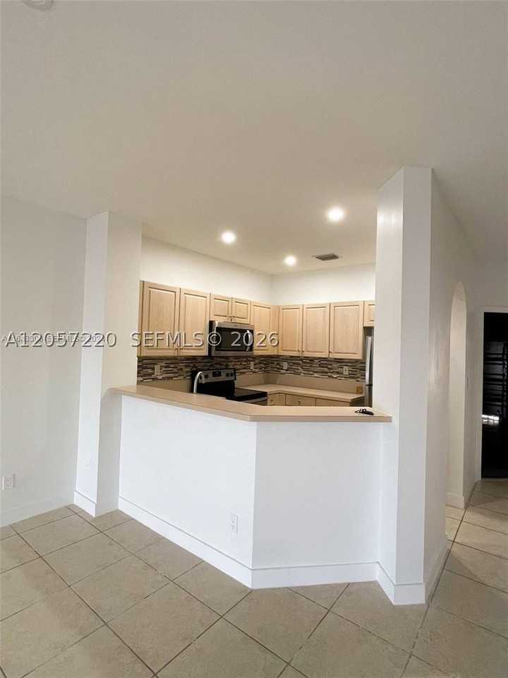 12162 Sw 5th Ct - Photo 3 of 17