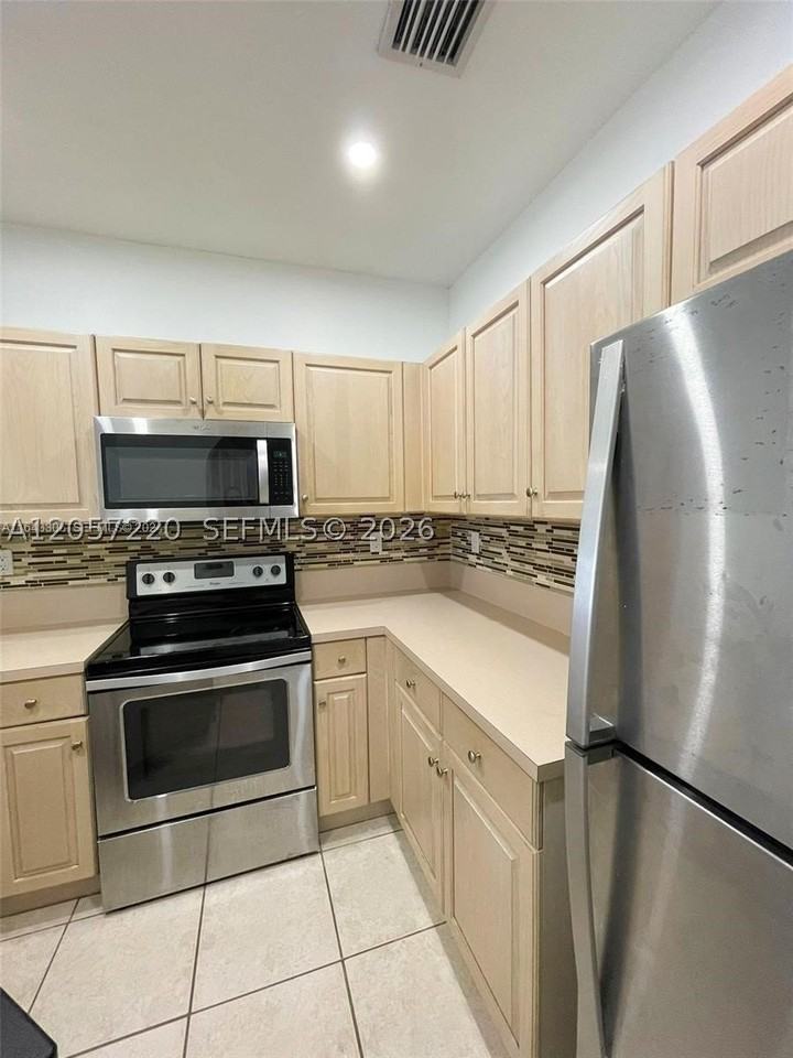 12162 Sw 5th Ct - Photo 4 of 17
