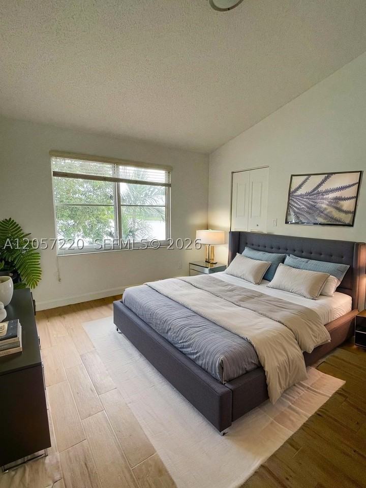 12162 Sw 5th Ct - Photo 7 of 17