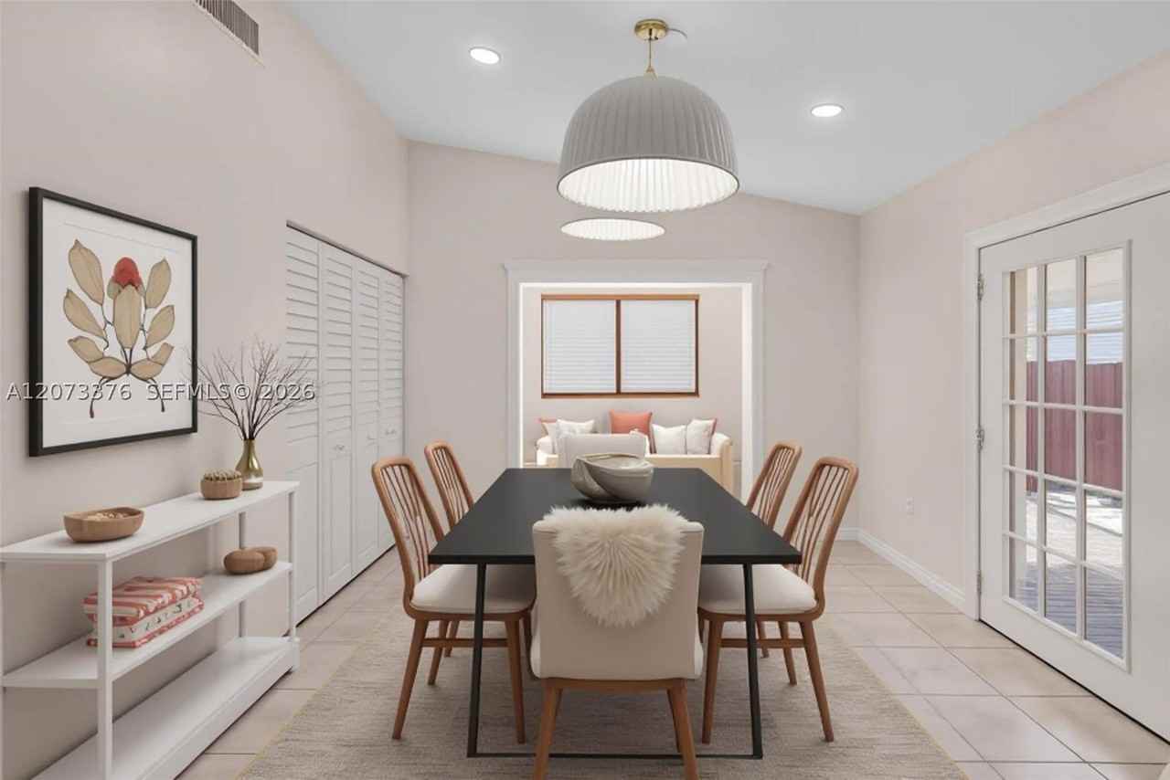 10212 Nw 129th St - Photo 3 of 49