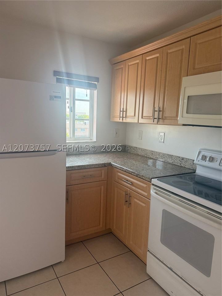 21 E 3rd St #507 - Photo 3 of 17