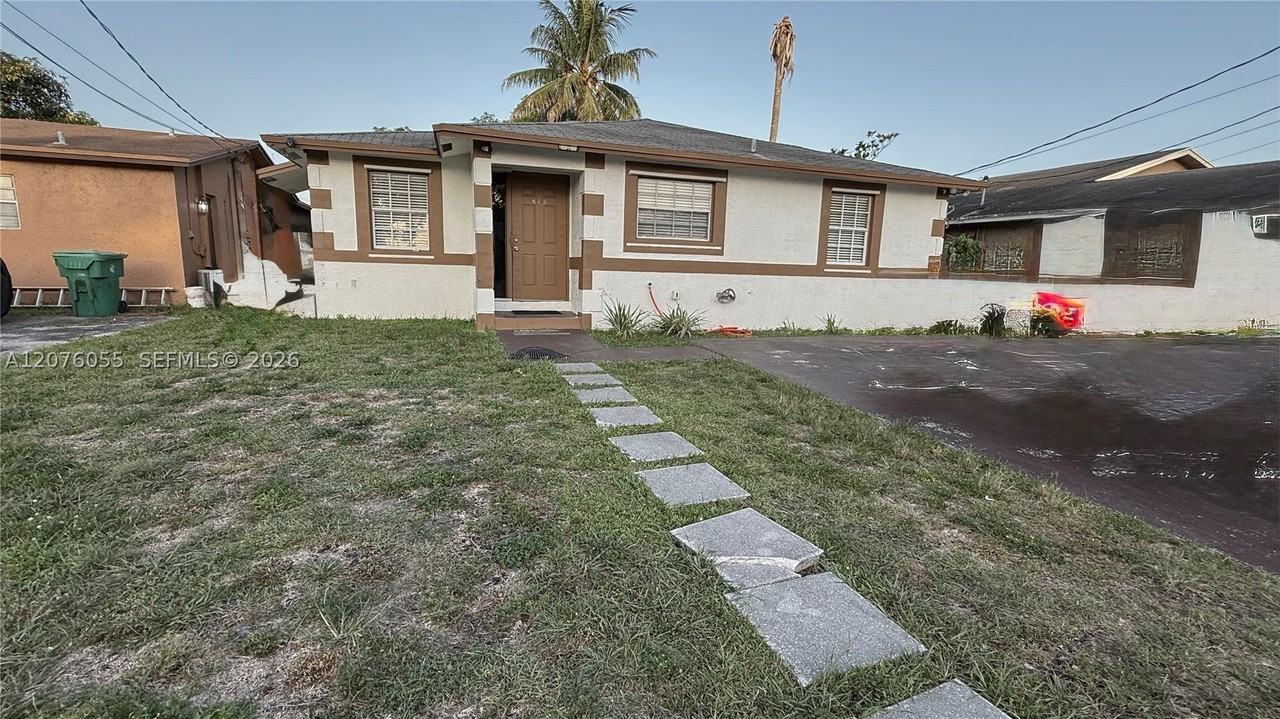 230 Nw 7th Ave