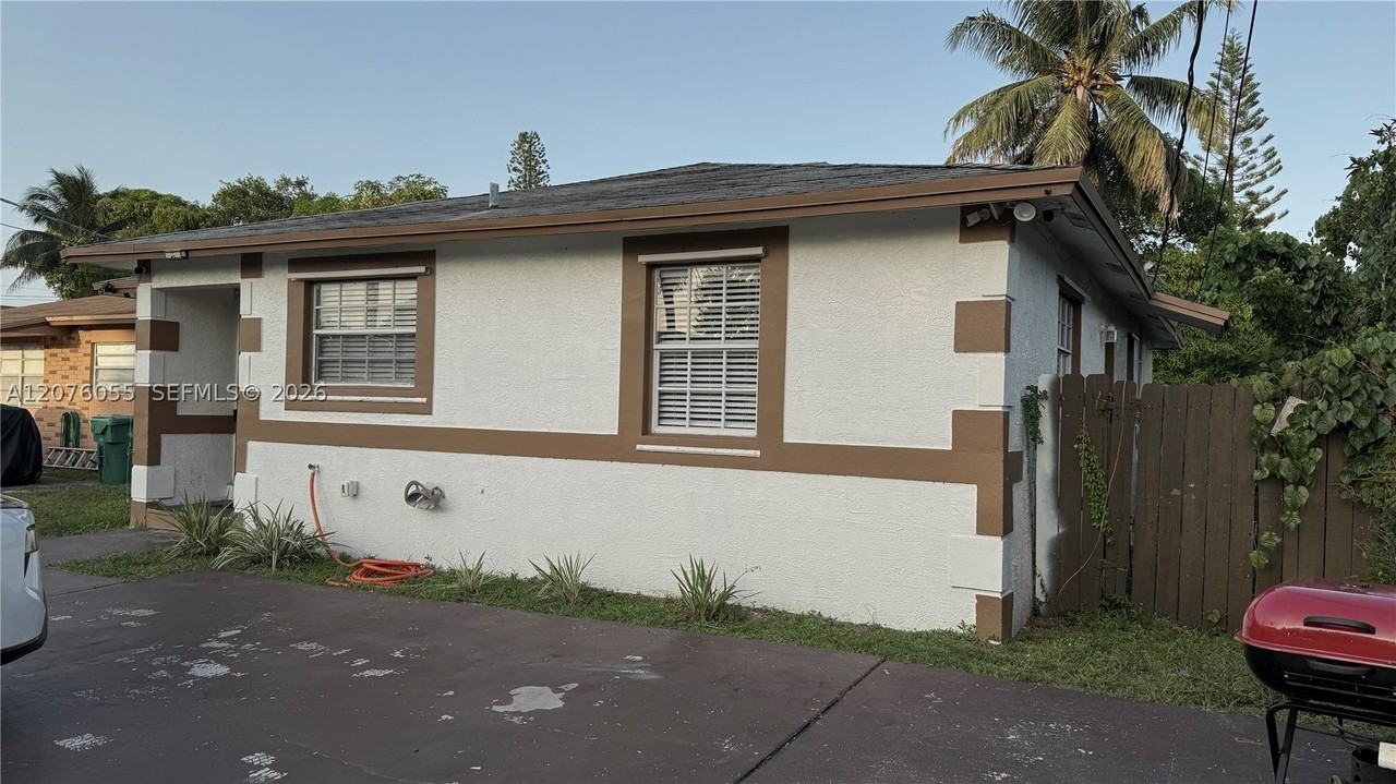 230 Nw 7th Ave - Photo 3 of 23