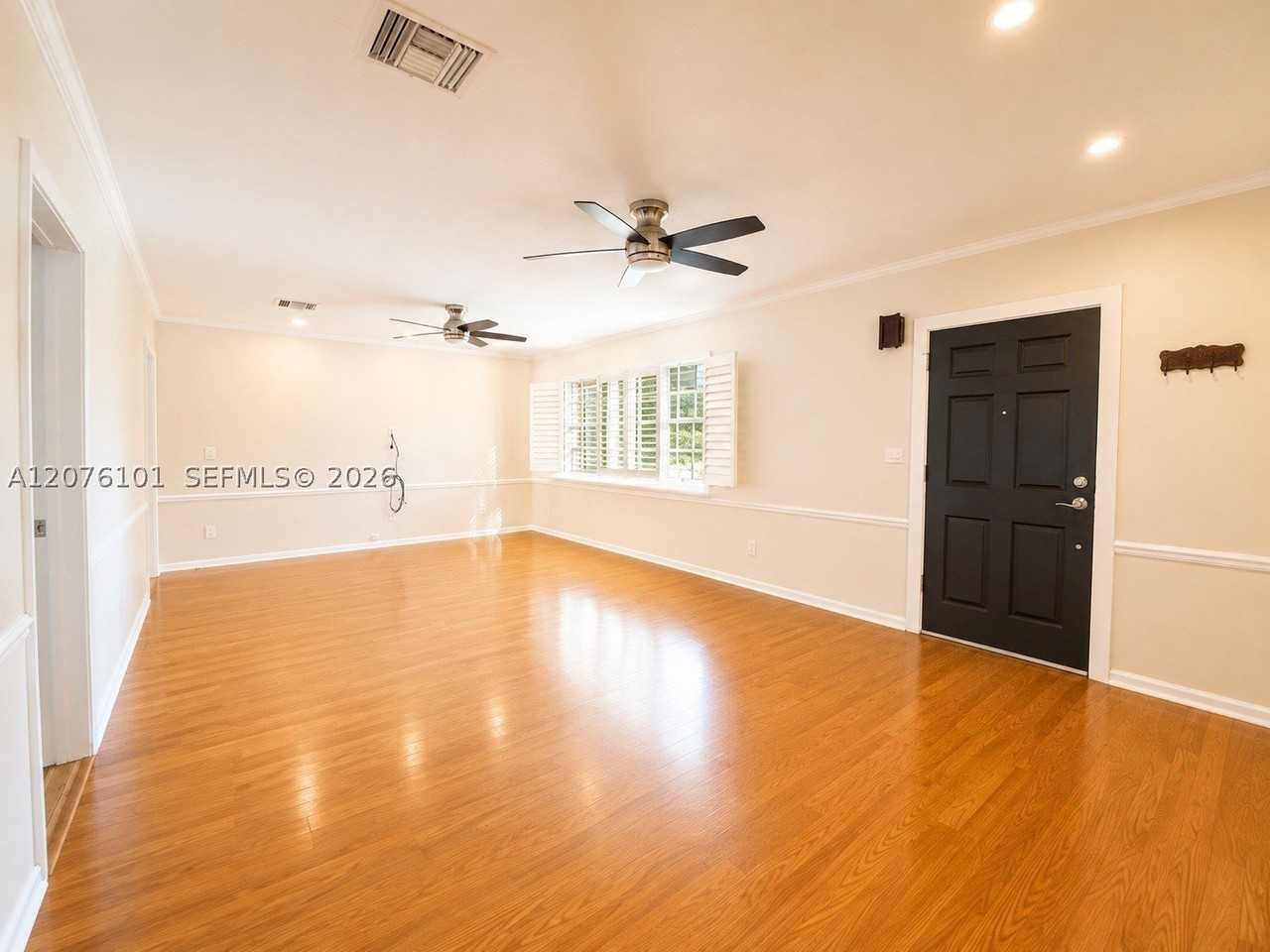 1030 Ne 107th St #1030 - Photo 7 of 24
