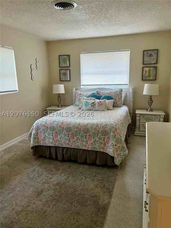 1241 Manor Dr - Photo 6 of 20