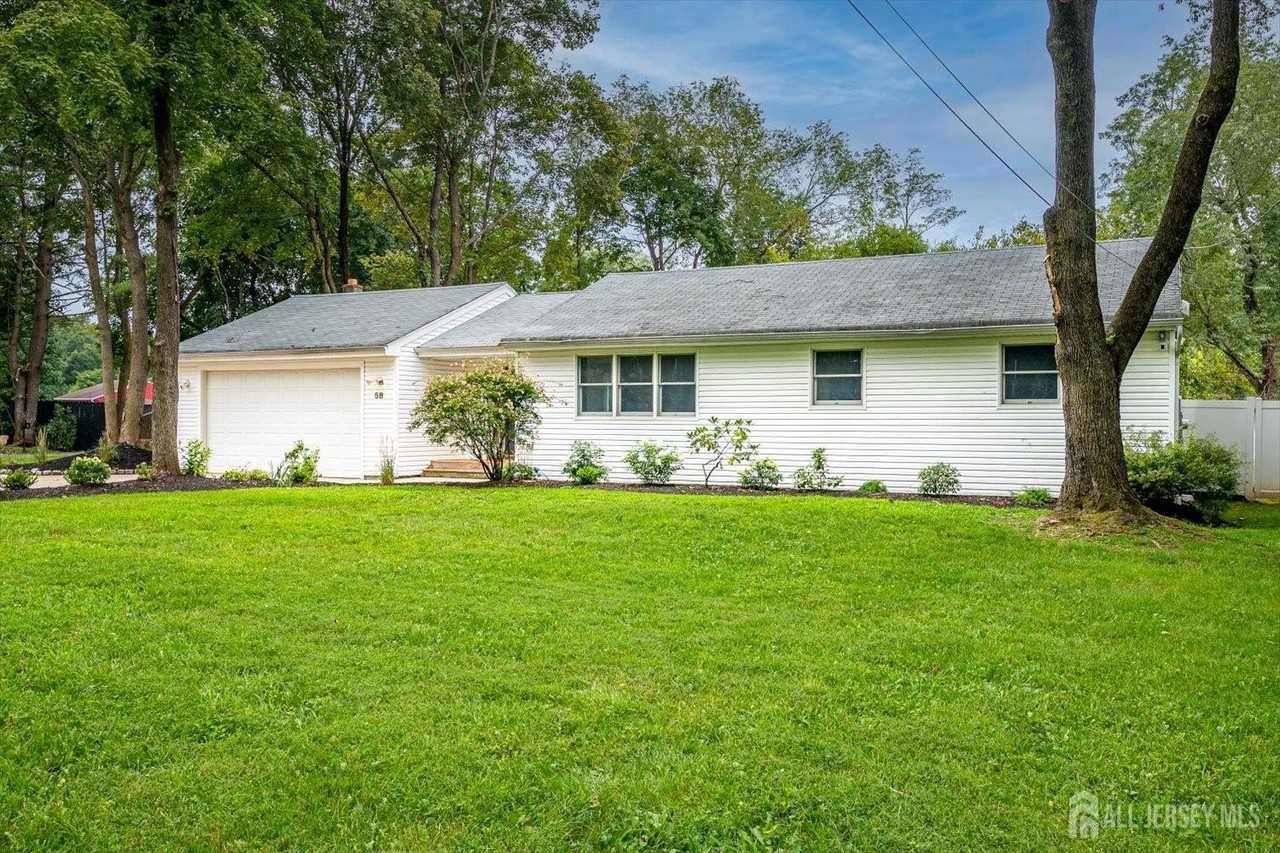 58 Pleasant Valley Rd - Photo 3 of 33